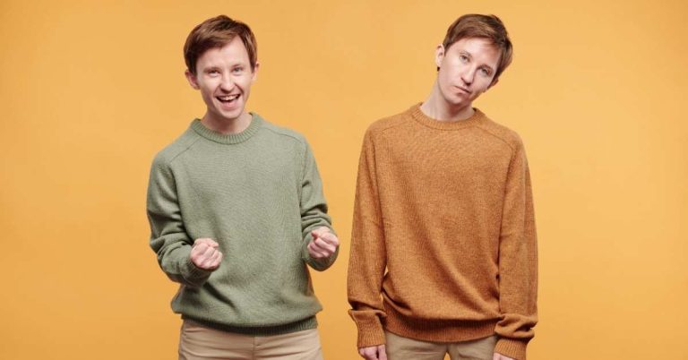 Best Friend Shayari in Roman English That Expresses True Friendship Emotions